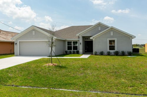 1264 Edinburgh Dr, Fort Pierce, FL 34953-6839