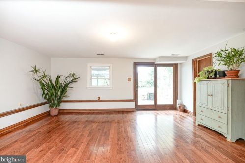 318 White Birch Dr, Riverton NJ  08077-4396 exterior