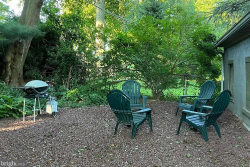 113 Walnut Ave, Ardmore, PA 19003-2103