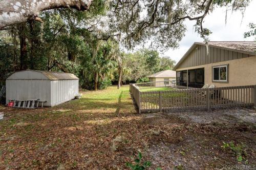 2033 Brewster Dr, Deltona FL  32738-9597 exterior