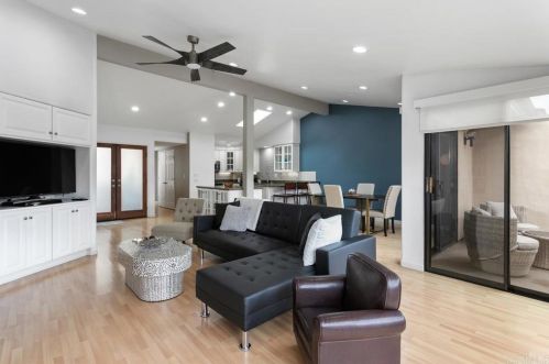 579 Sierra Ave, Solana Beach, CA 92075-2257