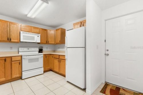 1637 Seascape Cir, Tarpon Springs, FL 34689-2954