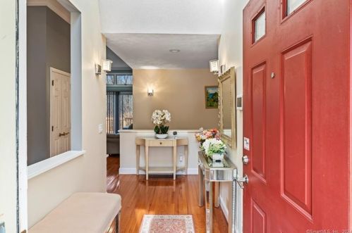 56 Brittania Dr, Danbury, CT 06811-2615