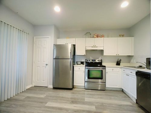 4109 Plantation Cove Dr, Orlando, FL 32810-3535