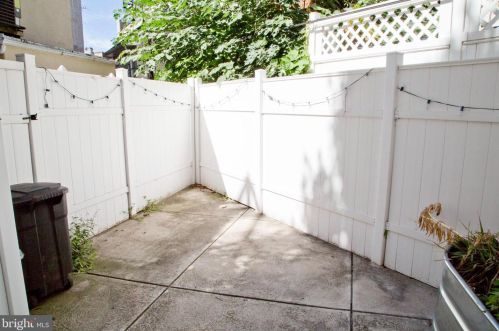 726 24 St, Philadelphia PA 19146-2540 exterior