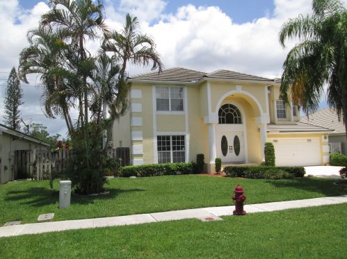 3879 Jonathans Way, Boynton Beach FL  33436-8524 exterior