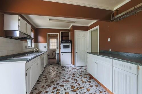 5685 Tall Oaks Dr, Milford OH  45150-2523 exterior