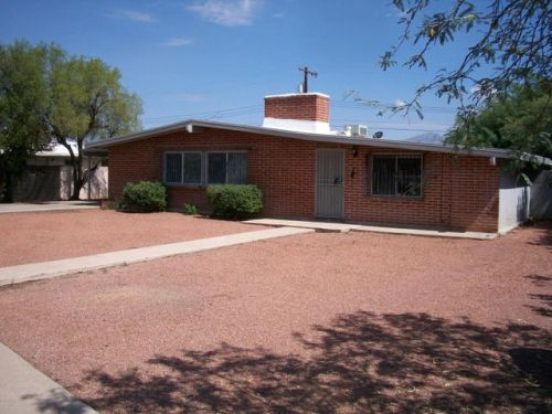 6965 Julia St, Tucson, AZ 85710-4819