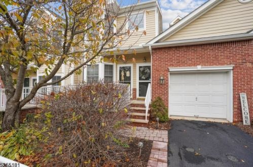 8 Dylan Dr, Sparta NJ  07871-2875 exterior