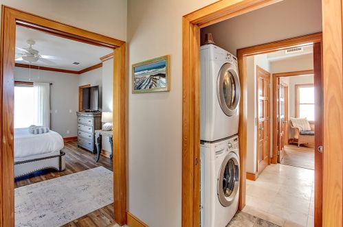 1820 Sunset Dr, Saint George Island FL  32328-3120 exterior