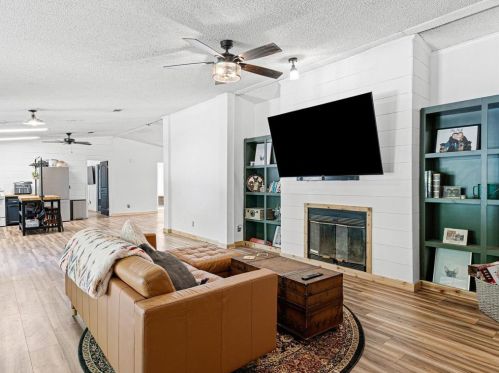 10035 County Road 1121, Athens, TX 75751-8456