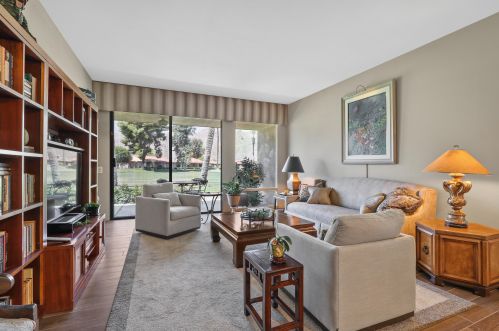 24 Palma Dr, Rancho Mirage CA  92270-3878 exterior