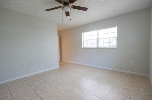 3441 Southern Pne Dr, Fort Pierce FL 34982-6542 exterior