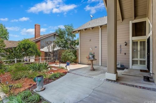 2735 Loyola St, Riverside, CA 92503-6228