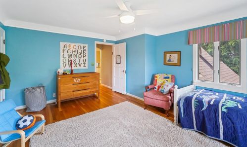 3911 Devonshire Dr, Cincinnati OH 45226-1301 exterior