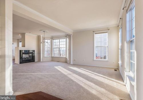 2466 Battery Hill Cir, Woodbridge, VA 22191-6526