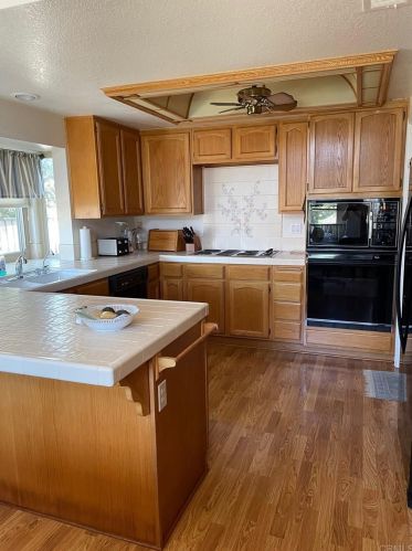 2652 Coronado Pl, Vista, CA 92081-8717