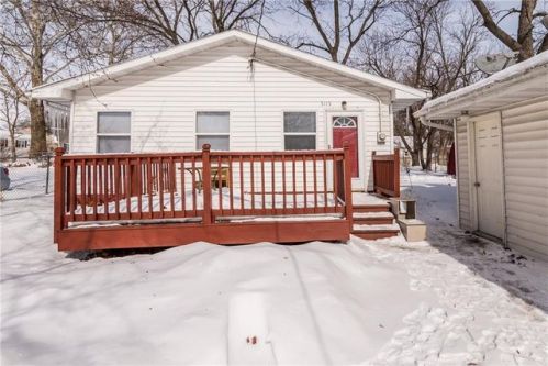 5115 Douglas Ave, Des Moines, IA 50310-1836