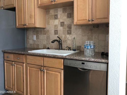 17215 6th Pl, Phoenix, AZ 85022-2391