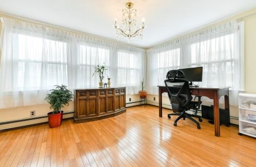 37 Spencer Ave, Chelsea MA  02150-3023 exterior