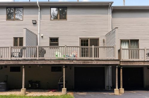 320 Westmoreland St, South Kingstown RI  02882-3400 exterior