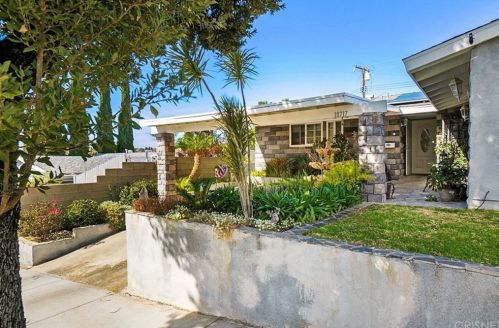 18717 Kimbrough St, Santa Clarita, CA 91351-2932