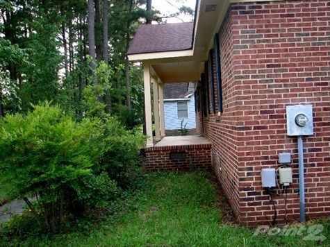 5 Alpine Ct, Smithfield NC  27577-4818 exterior