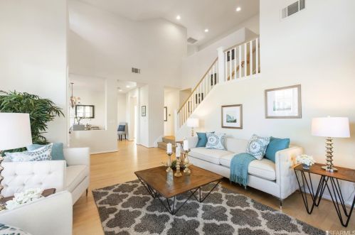 600 Landmark Ln, Redwood City CA  94065-2888 exterior