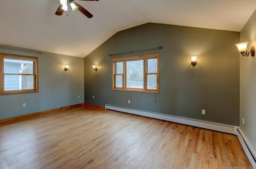 21 Moore Ave, Lyme CT  06371-1216 exterior