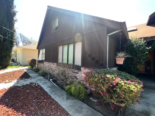 18279 Hidden Valley Rd, Middletown, CA 95467-8039