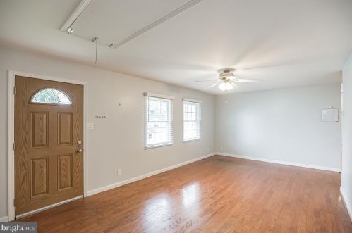 120 Lebbie Ln, Fairless Hills, PA 19030-2404