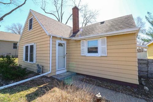 2602 Shelby Rd, La Crosse, WI 54601-8041