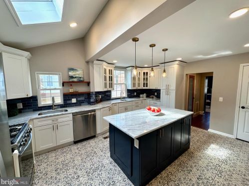 231 Quackenbos St, Washington, DC 20011-1651