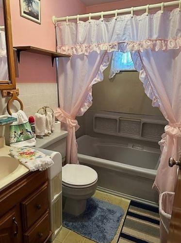 2332 Clinton St, Whitaker PA  15120-2661 exterior