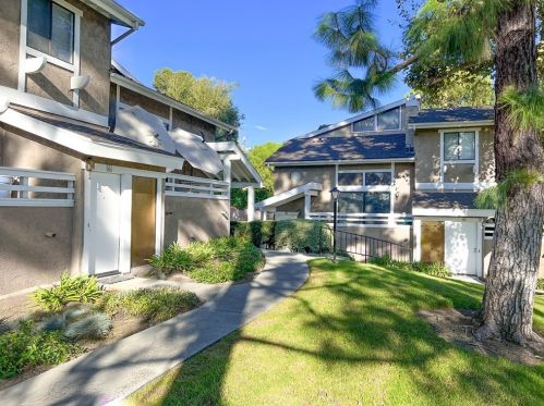 941 Imperial Hwy, La Habra CA  90631-7086 exterior