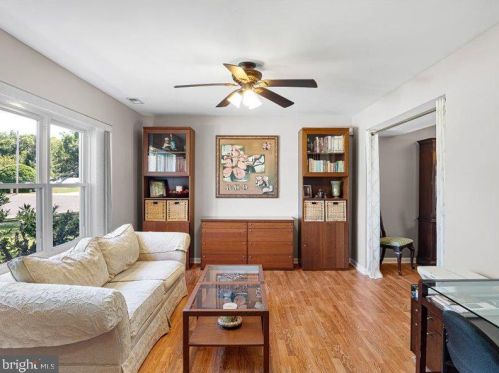 6 Hampshire Ct, Erial NJ exterior