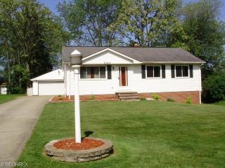 1300 Catherine Dr, Brunswick, OH 44212-2328