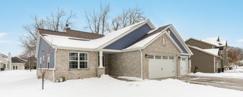 864 Abby Rd, West Bend, WI 53095-4667