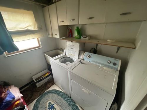 705 18 Ave, Whitaker PA  15120-1816 exterior