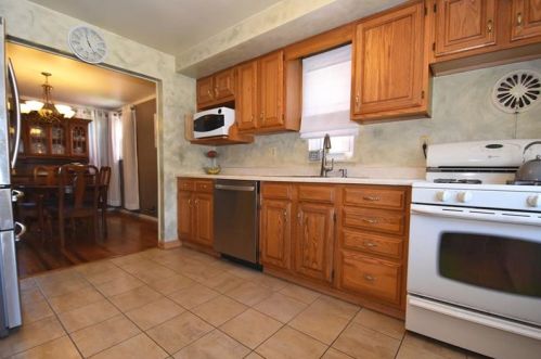 126 Knox St, Bridgeville PA  15017-3018 exterior