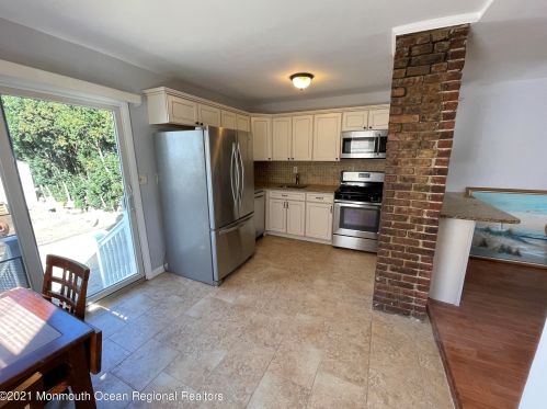 600 Mccabe Ave, Bradley Beach, NJ 07720-1458