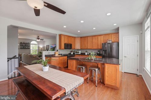 2355 Merseyside Dr, Woodbridge VA  22191-6568 exterior