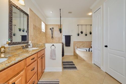 1121 1 Ter, Cape Coral FL  33991-1591 exterior