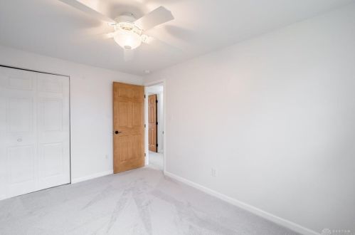 180 Woburn Farm Cir, Englewood OH  45322-3425 exterior