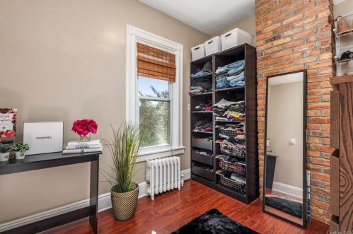 76-38 85th Dr, Jamaica NY  11421-1008 exterior