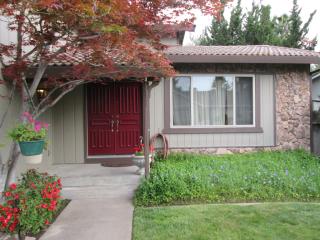 1206 Sleepy Hollow Way, Roseville, CA 95661-5423