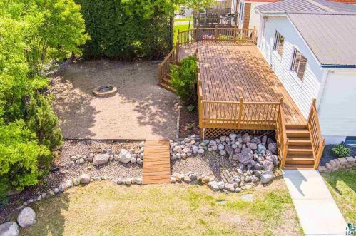 526 Lake St, Chisholm MN  55719-1334 exterior