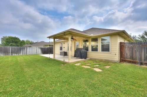 30119 Drifting Meadow Dr, Georgetown TX 78628-3716 exterior