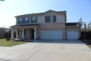 4015 Crenshaw St, Visalia, CA 93277-5152