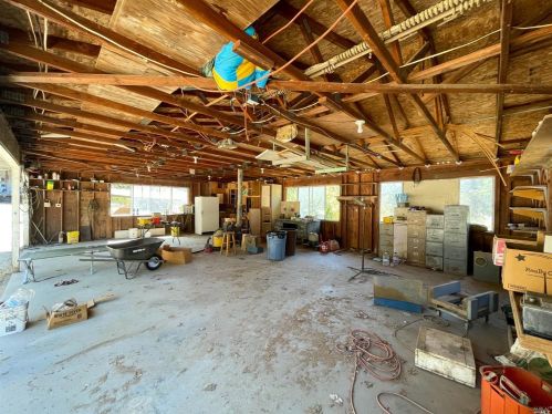 22619 Eastside Rd, Willits CA  95490-9780 exterior